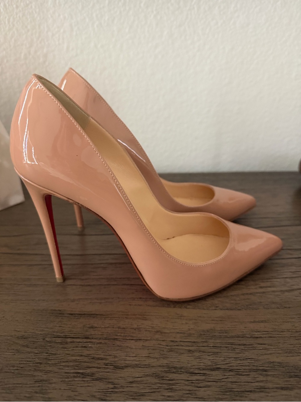 Christian Louboutin Pigalle Follies 100 patent pumps - nude - size 38. - Picture 4 of 6